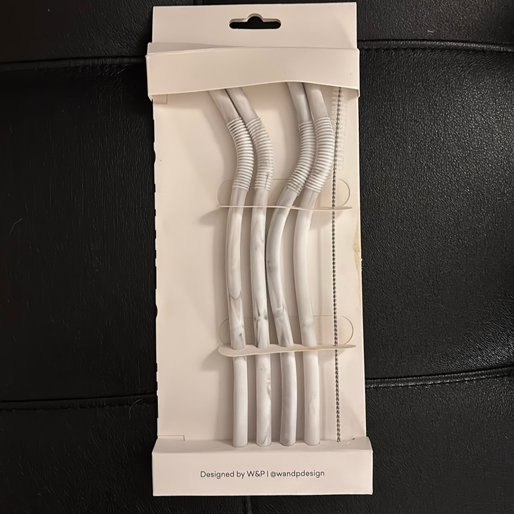 NWT! White and gray swirled eco-friendly reusable straws